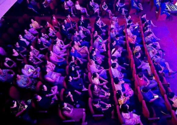 Tối 15/05/2023 , đông đảo khán giả đã đến Nhà hát xem vở NGAI VÀNG VÀ TỘI ÁC