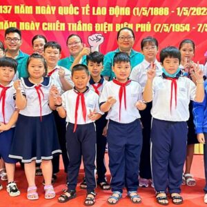 Sáng nay Thứ ba 03/10/2023 các em thiếu nhi Nhà Thiếu Nhi Quận 8 đã đến tham quan Phòng Truyền thống Nhà hát Cải lương Trần Hữu Trang: