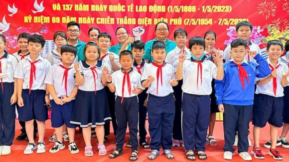 Sáng nay Thứ ba 03/10/2023 các em thiếu nhi Nhà Thiếu Nhi Quận 8 đã đến tham quan Phòng Truyền thống Nhà hát Cải lương Trần Hữu Trang: