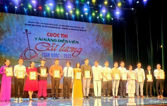Nhà hát Cải lương Trần Hữu Trang đoạt 01 Giải nhất (NS Nguyễn Văn Khởi) và 02 Giải nhì (NSUT Lê Trung Thảo và NS Dương Kim Tiến) tại Cuộc thi Tài năng Diễn viên Cải lương Toàn quốc 2023 tại Tp.Bạc Liêu, chúc mừng Cuộc thi đã thành công tốt đẹp!