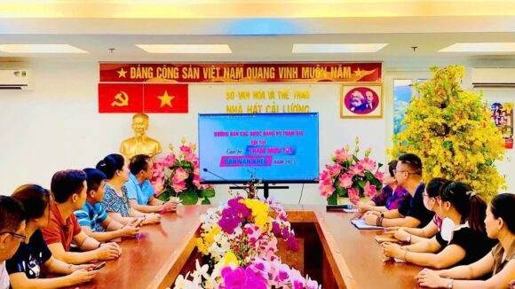 Sáng nay Thứ tư 15/11/2023, viên chức, người lao động Nhà hát Cải lương Trần Hữu Trang tham gia trực tuyến HỘI THI DÂN VẬN KHÉO NĂM 2023: