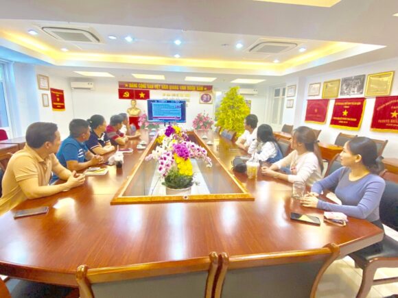 Sáng nay 8g00, Nhà hát Cải lương Trần Hữu Trang tham dự nghị trực tuyếnPhổ biến quán triệt Luật thực hiện dân chủ ở cơ sở và các văn bản có liên quan.