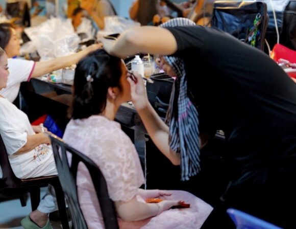 Picture hinh dai dien Bai 20 PHÍA SAU MÀN NHUNG LỘNG LẪY LÀ NHỮNG NGƯỜI HÙNG KHÔNG TÊN