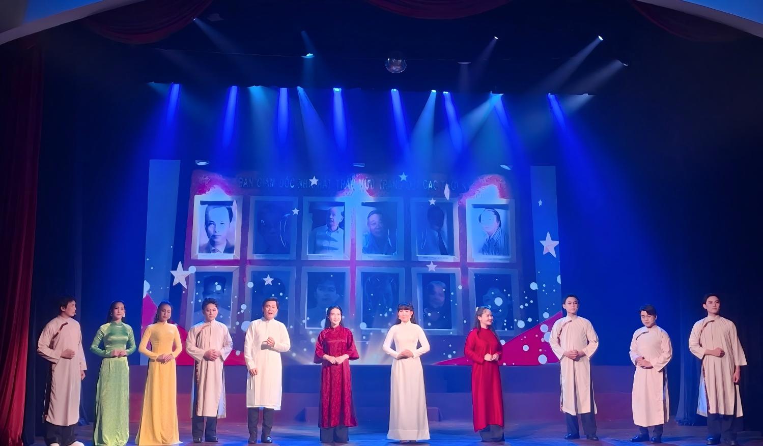 Ban chủ tọa của tọa đàm